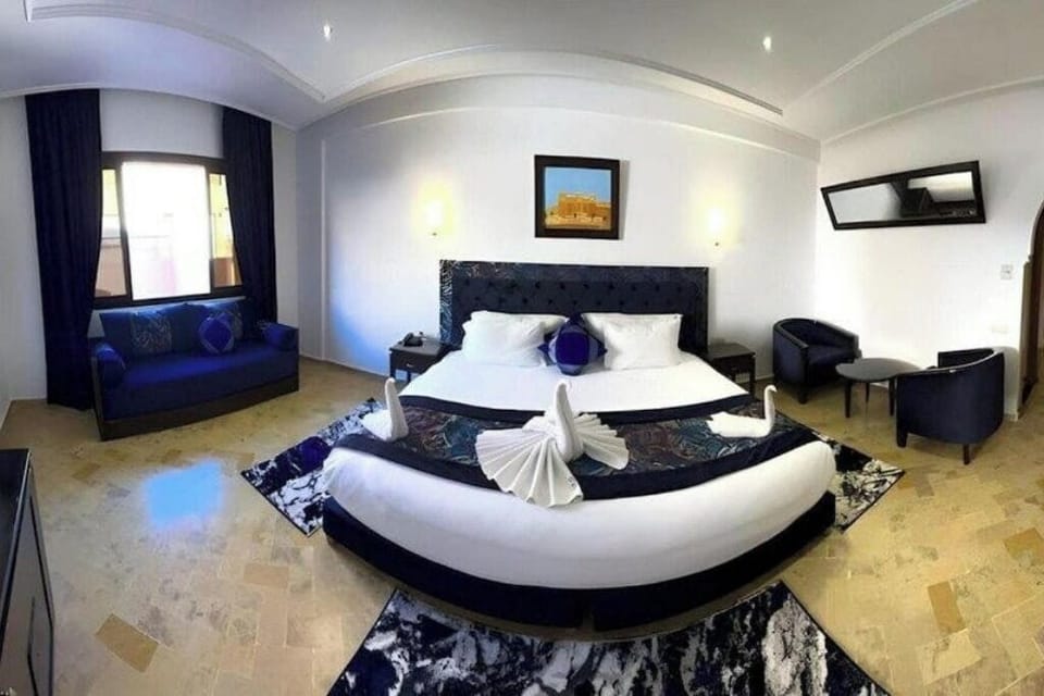 Economy Double Room | In-room safe, WiFi (free)