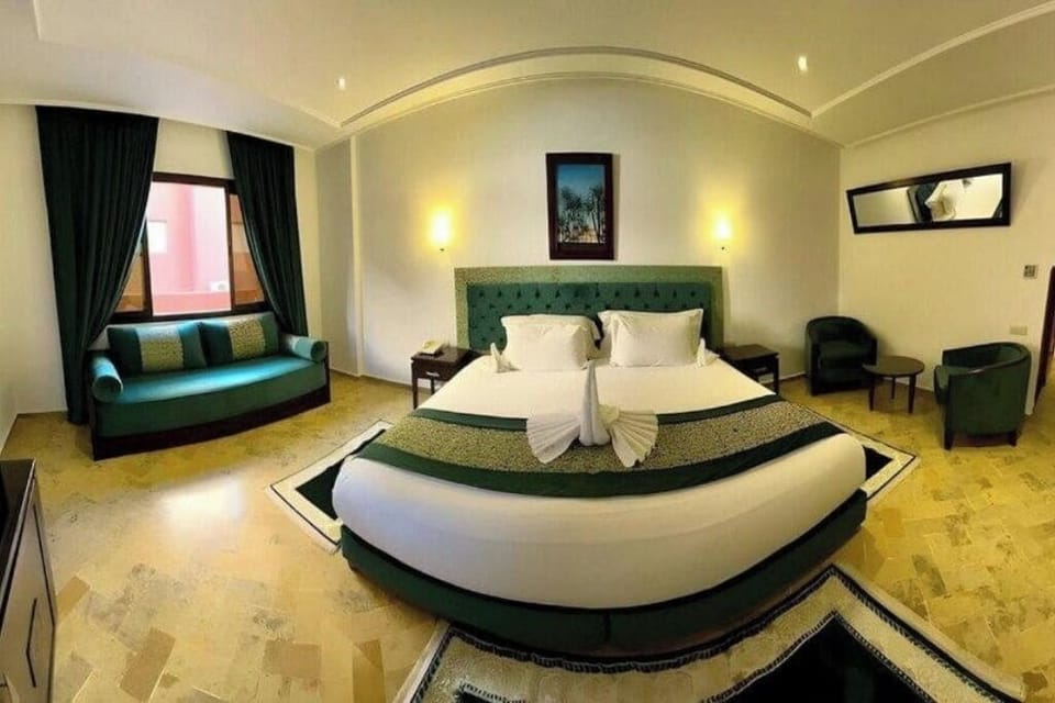 Economy Double Room | In-room safe, WiFi (free)