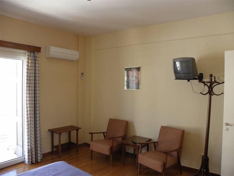 Economy Double or Twin Room | Free cribs/infant beds, free WiFi