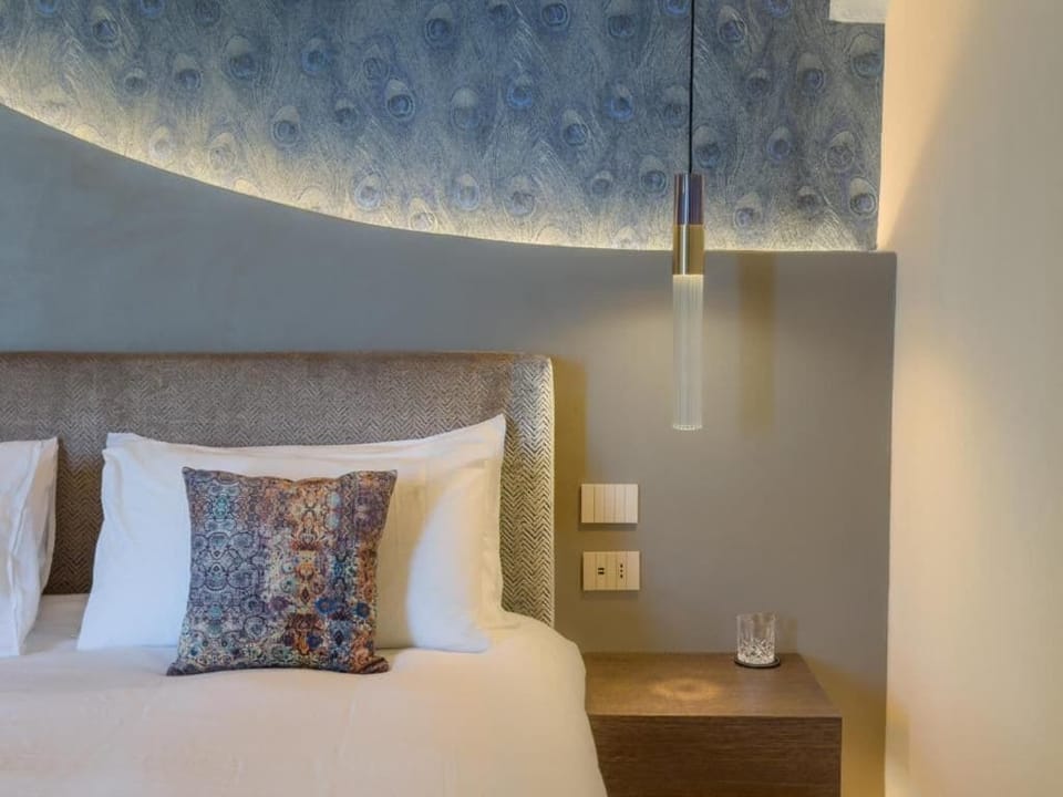 Superior Double Room, Balcony, Garden View | In-room safe, desk, laptop workspace, soundproofing