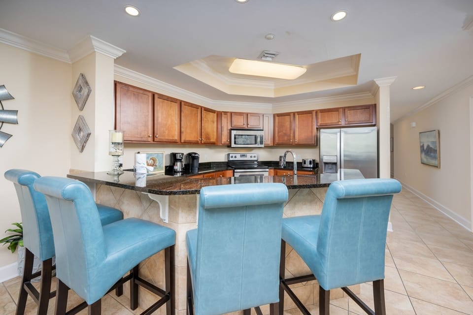 Condo, 3 Bedrooms | Private kitchen | Coffee/tea maker, fridge, oven