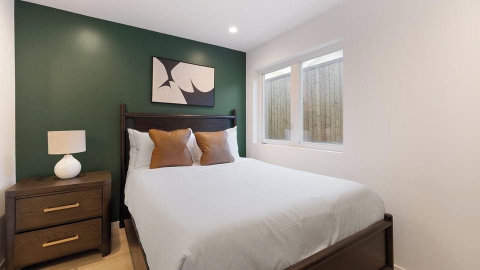 Apartment (3 Bedrooms) | 3 bedrooms, iron/ironing board, individually decorated