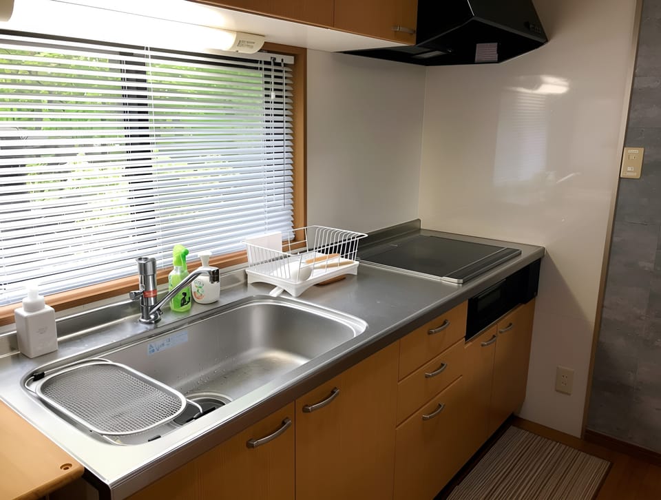House, 2 Bedrooms, Patio, Garden View | Private kitchen | Coffee/tea maker, full-size fridge, microwave, stovetop