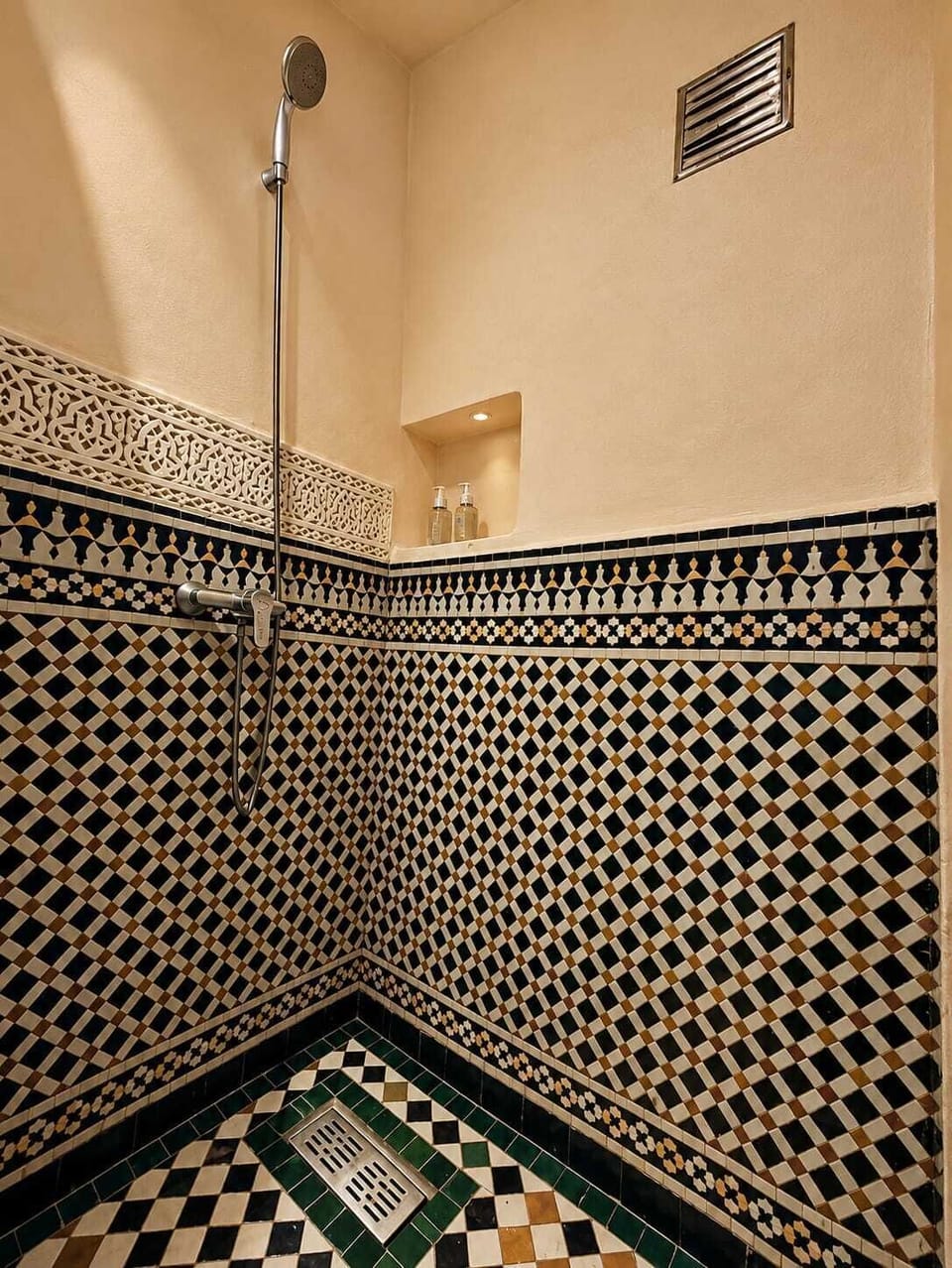 Bathroom shower