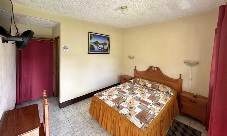 Double Room, Patio, Garden View | WiFi (free)