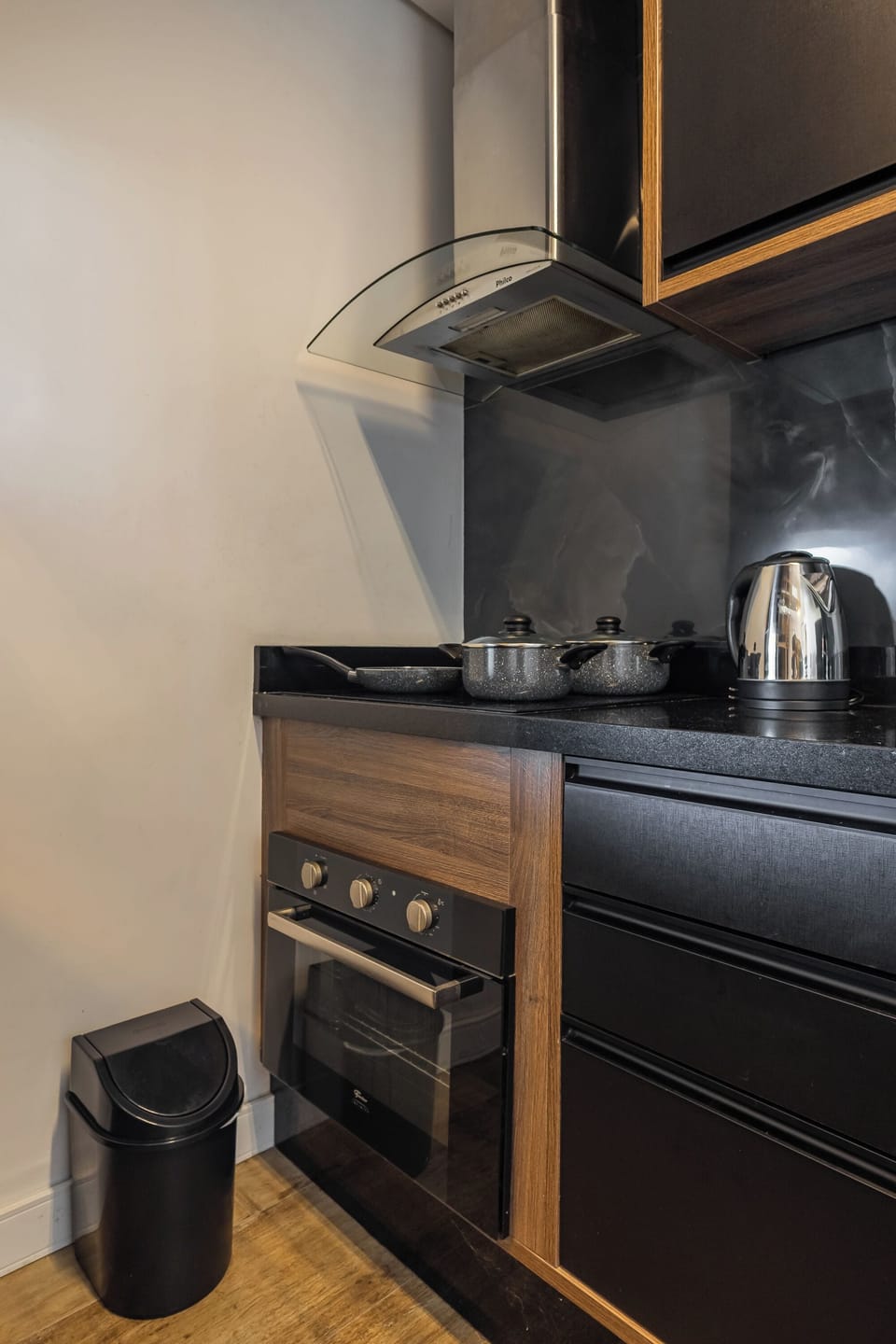 Premium Apartment, 1 Double Bed with Sofa bed, Kitchen, City View | Private kitchen | Full-size fridge, microwave, oven, stovetop