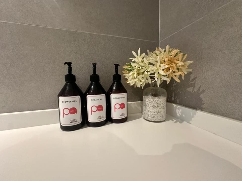 Apartment, Balcony, Mountain View | Bathroom amenities