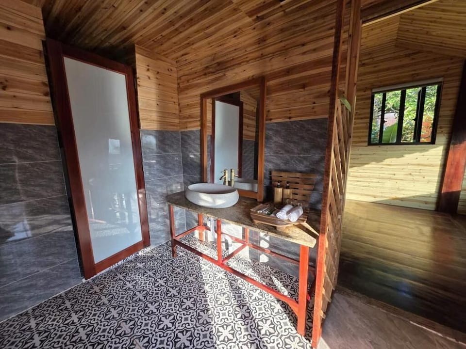 Apartment, Balcony, Resort View | Bathroom | Slippers
