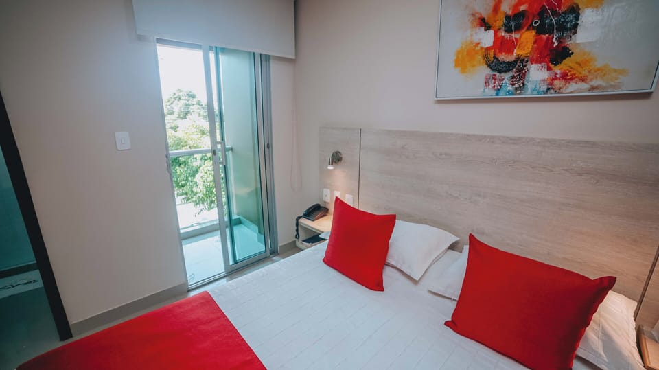 Comfort Double Room Single Use | Minibar, in-room safe, desk, laptop workspace