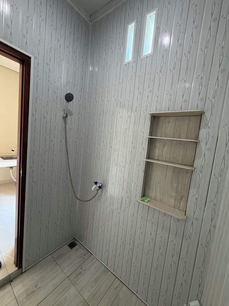 Deluxe Room, Garden View | Bathroom