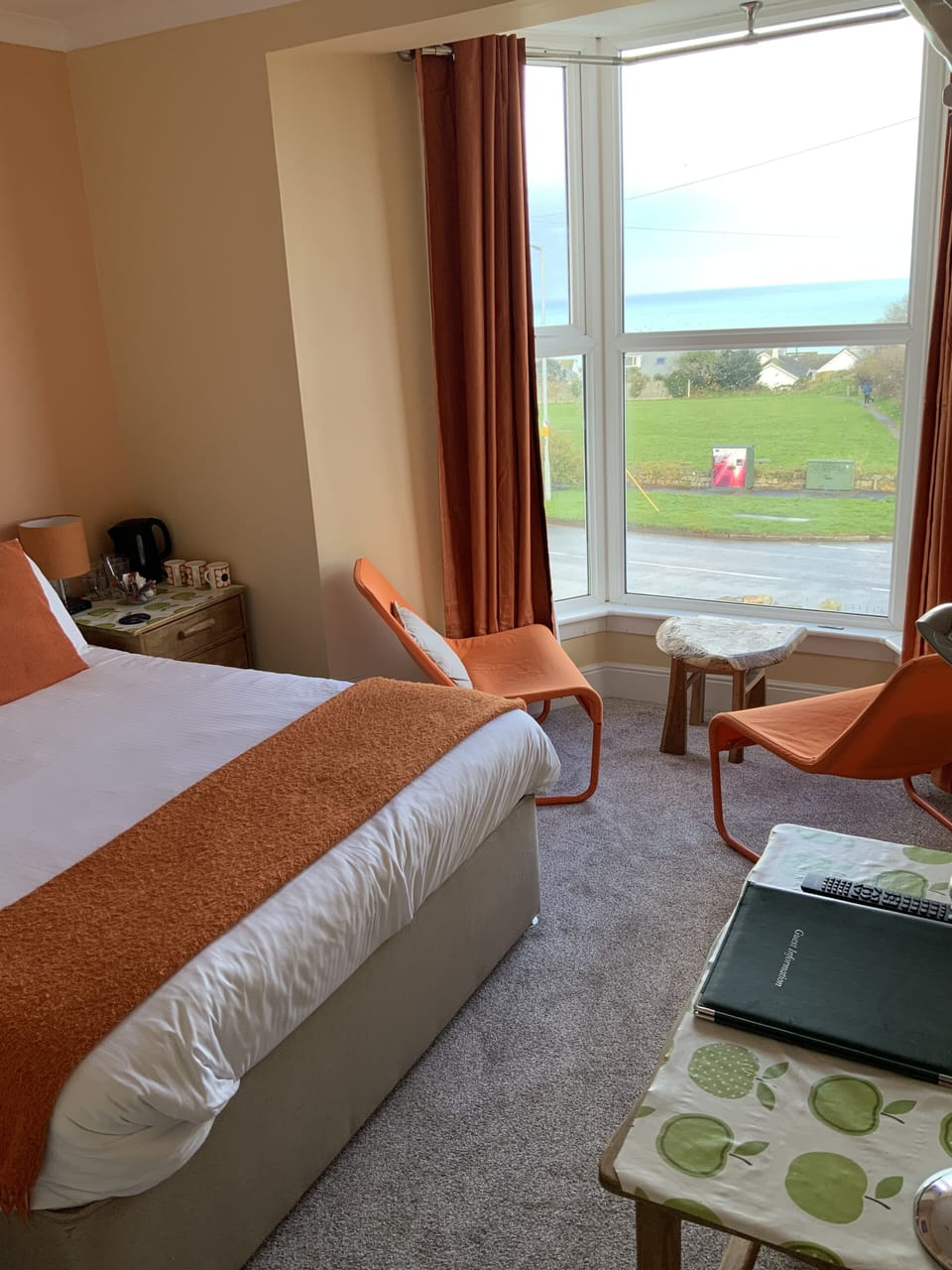 Family Room | Iron/ironing board, free WiFi, bed sheets