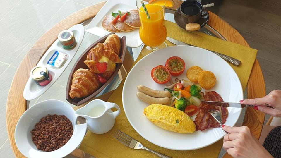 Breakfast meal