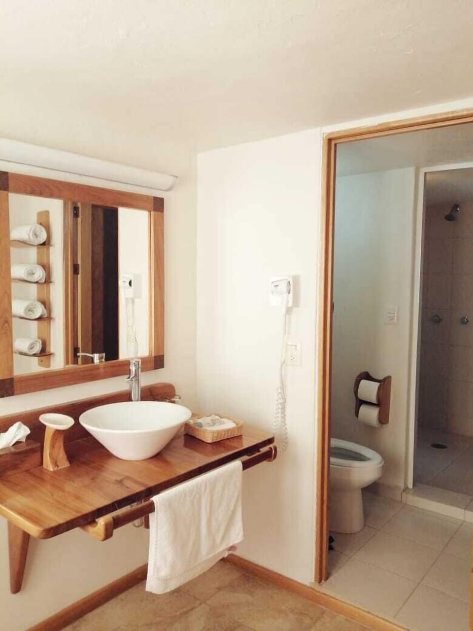 Standard Single Room, 1 Double Bed | In-room safe, desk, bed sheets