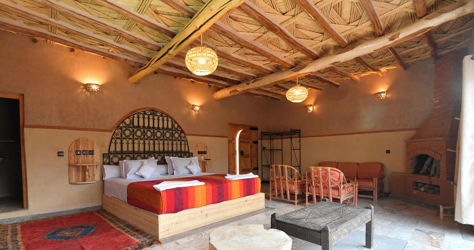 WiFi (free), bed sheets