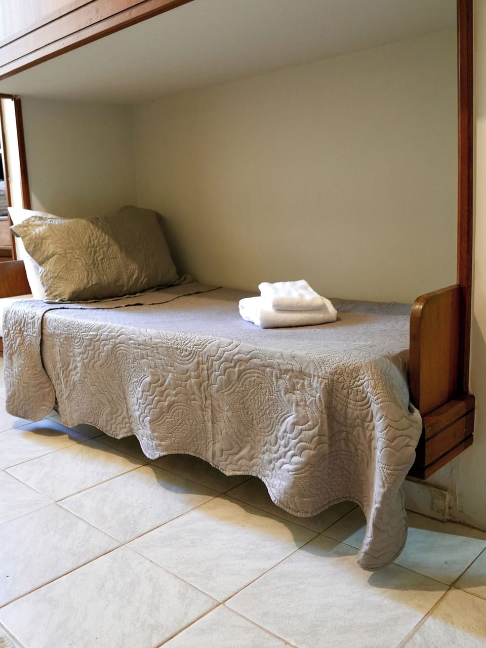 Basic Shared Dormitory, Courtyard View | Desk, blackout drapes, iron/ironing board (on request), WiFi (free)
