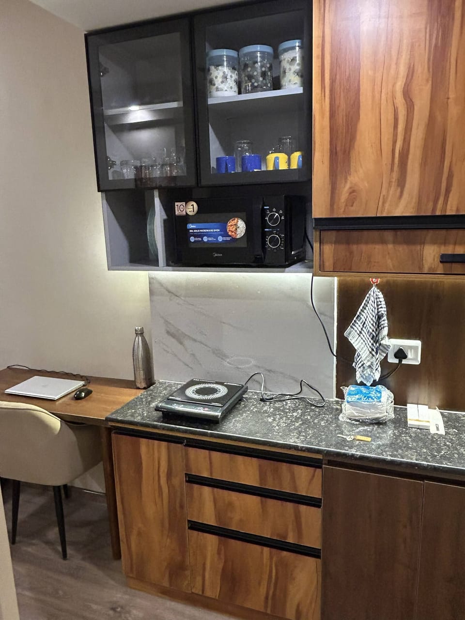 Apartment, 1 Bedroom, Smoking, Balcony | Interior