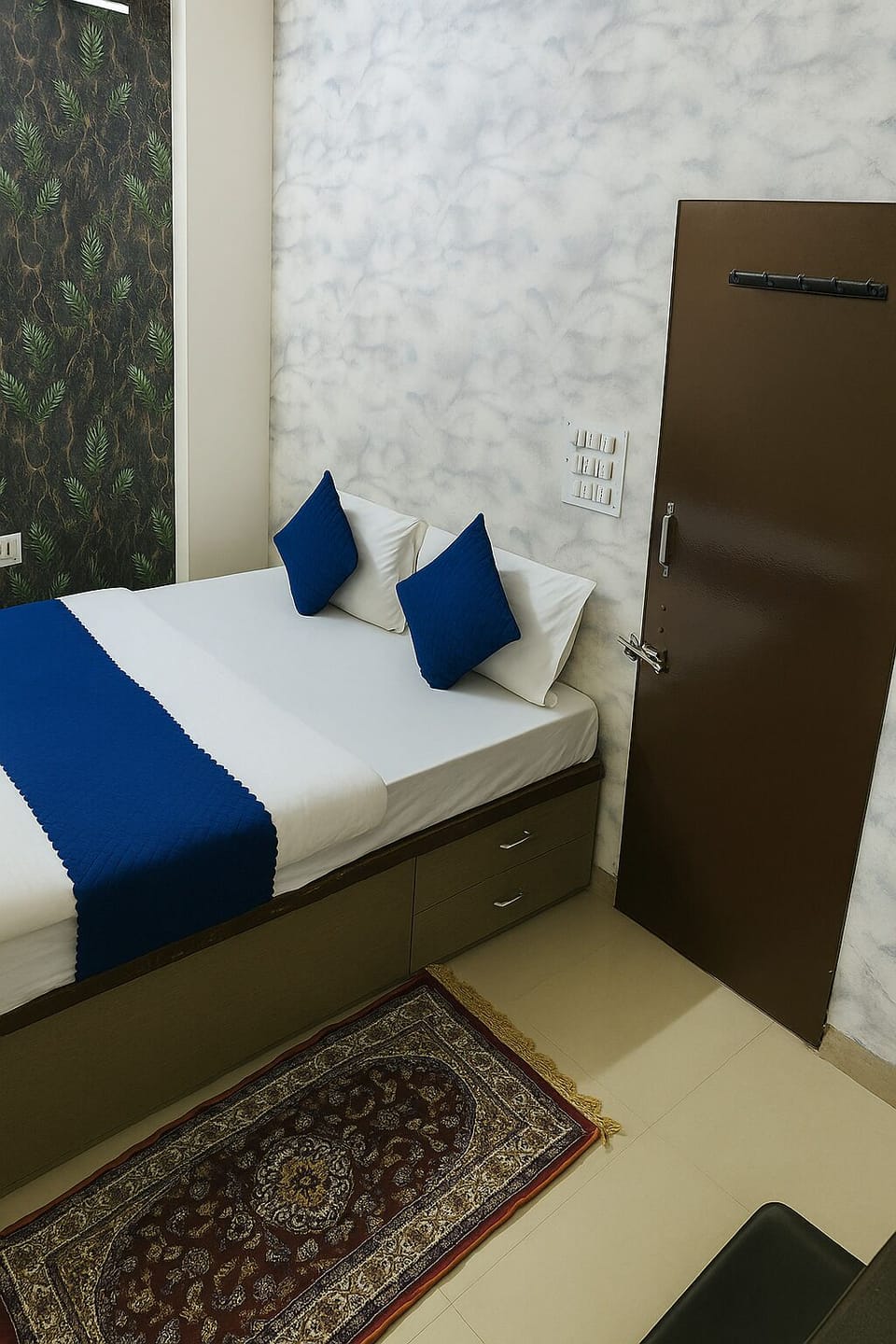 Double or Twin Room, Garden View | Desk, laptop workspace, WiFi (free)
