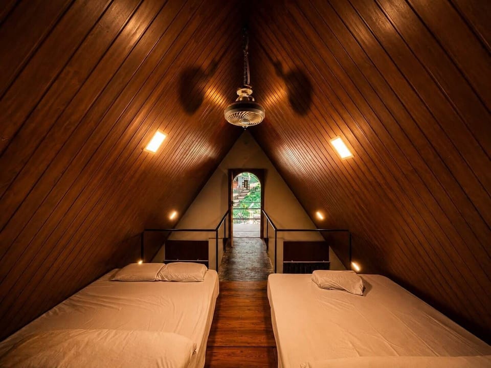 Quadruple Room | Laptop workspace, WiFi (free)