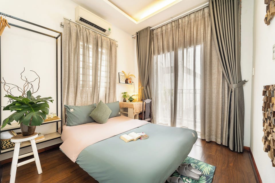 Deluxe Room | Iron/ironing board (on request), WiFi (free)