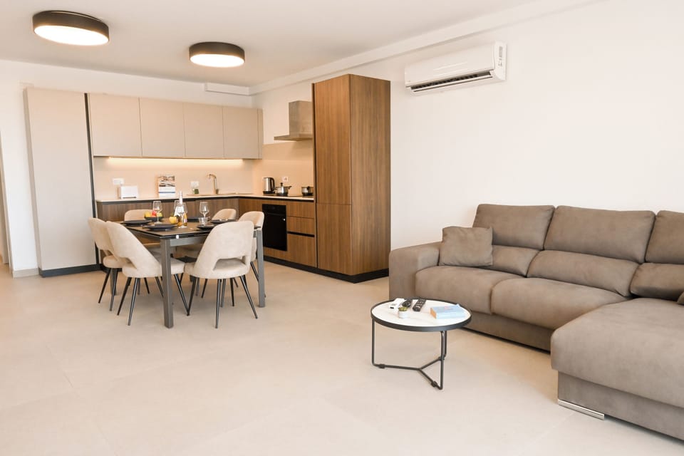 Standard Apartment, 3 Bedrooms, Balcony (Pool And Sea - Modern Apart Sannat) | Living area