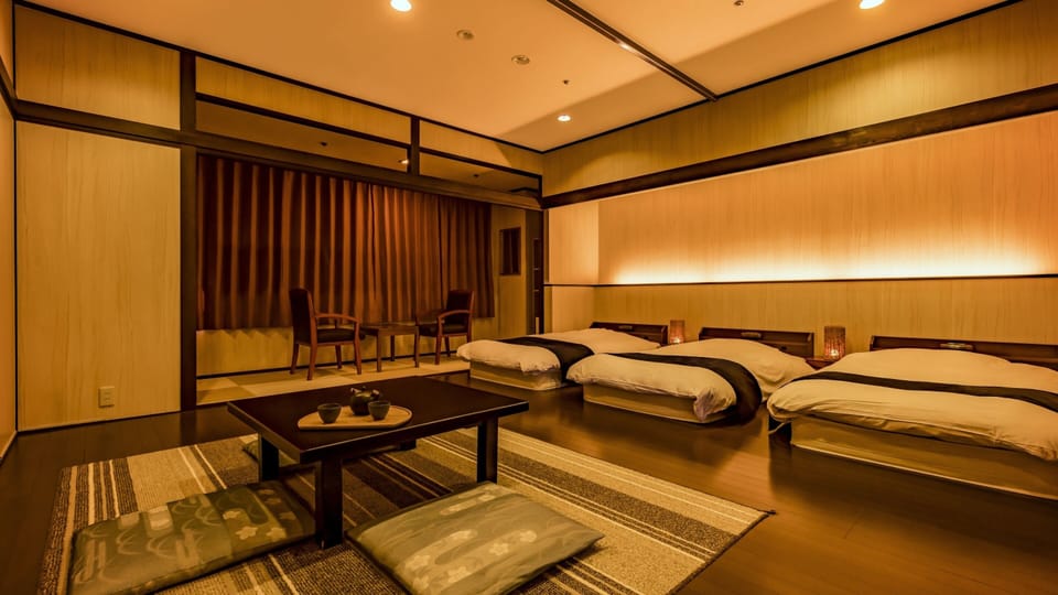 Standard Western Style Triple Room with Bath, Non-Smoking | In-room safe, desk, iron/ironing board (on request), WiFi (free)