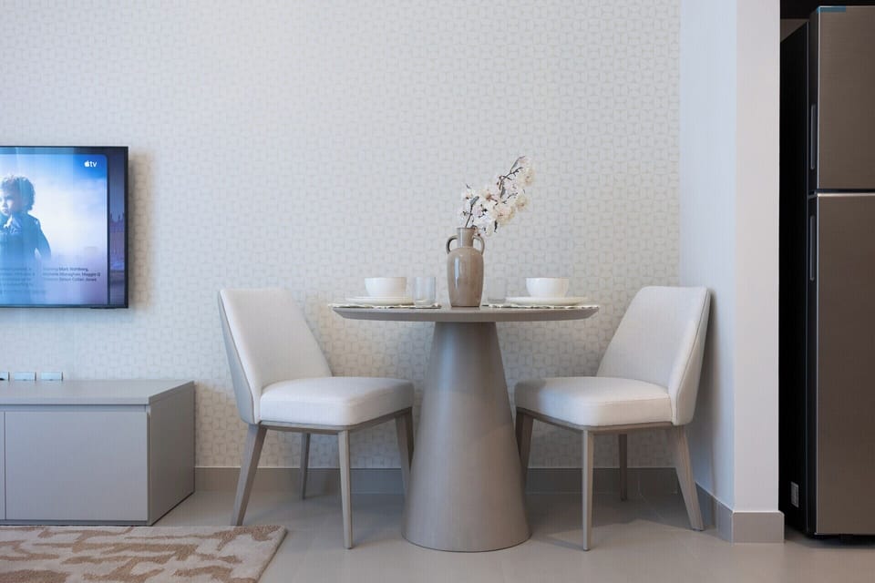 Apartment | Dining