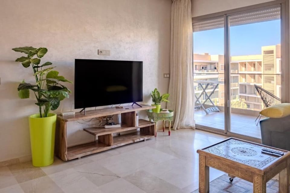 Apartment, Balcony, Courtyard View | Living area