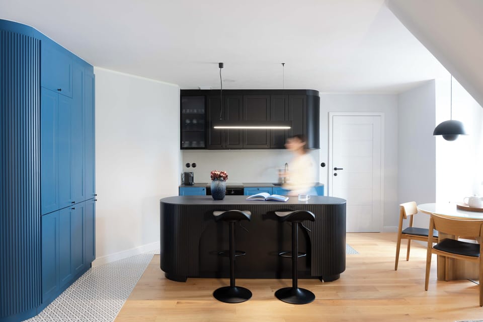 Deluxe Apartment, Beachside | Private kitchenette | Coffee/tea maker, electric kettle, toaster, highchair