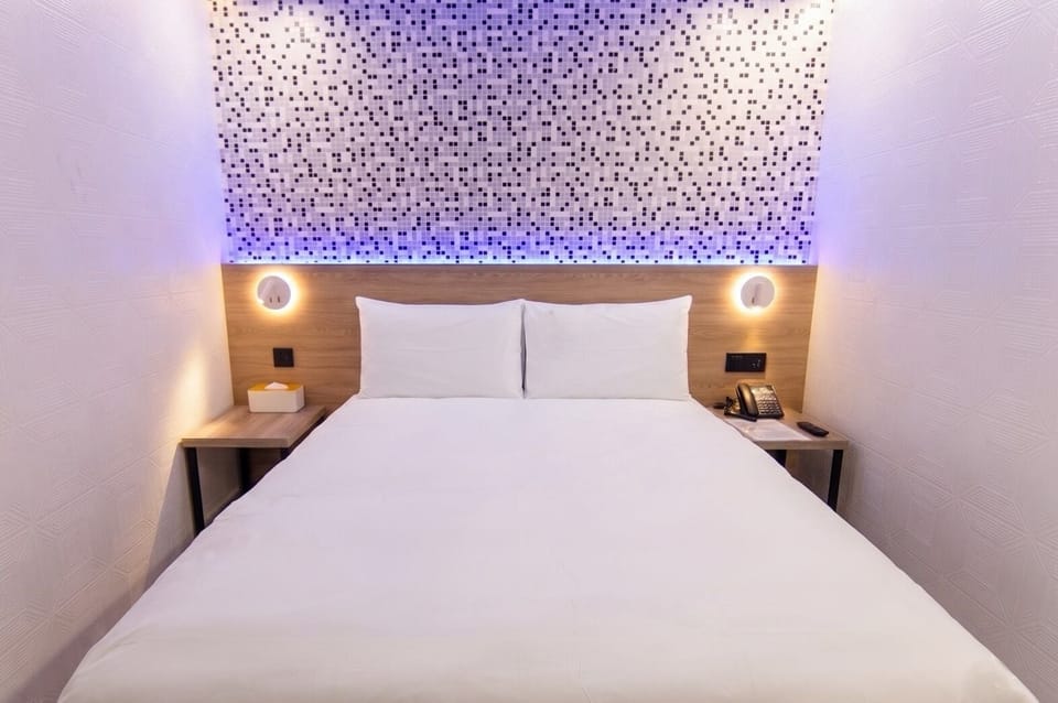 Standard Double Room | Desk, laptop workspace, WiFi (free)