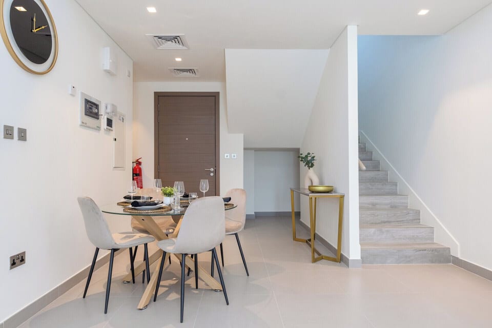 Apartment | Dining