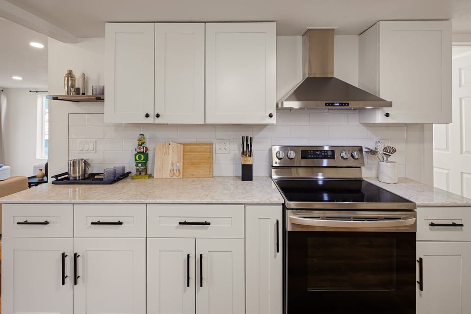 House, 2 Bedrooms | Private kitchen | Coffee/tea maker, fridge, oven