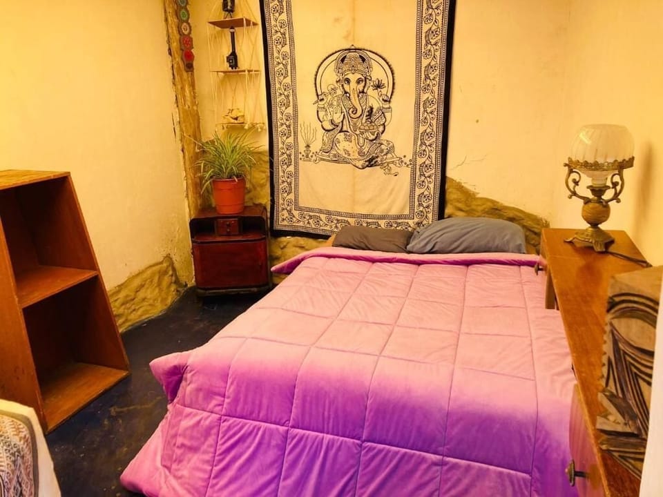 Standard Room | In-room safe, iron/ironing board (on request), WiFi (free)