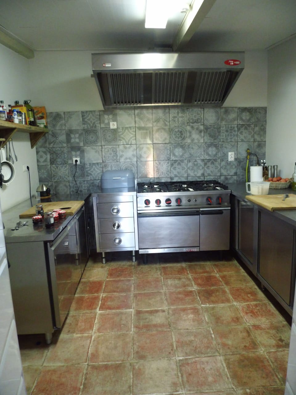 Superior Villa, Non Smoking, Pool View | Private kitchen | Shared fridge, shared microwave, electric kettle, toaster