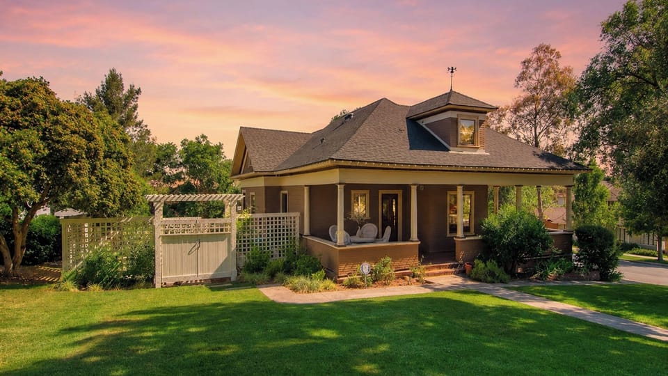 House (5 Bedrooms) | Front of property
