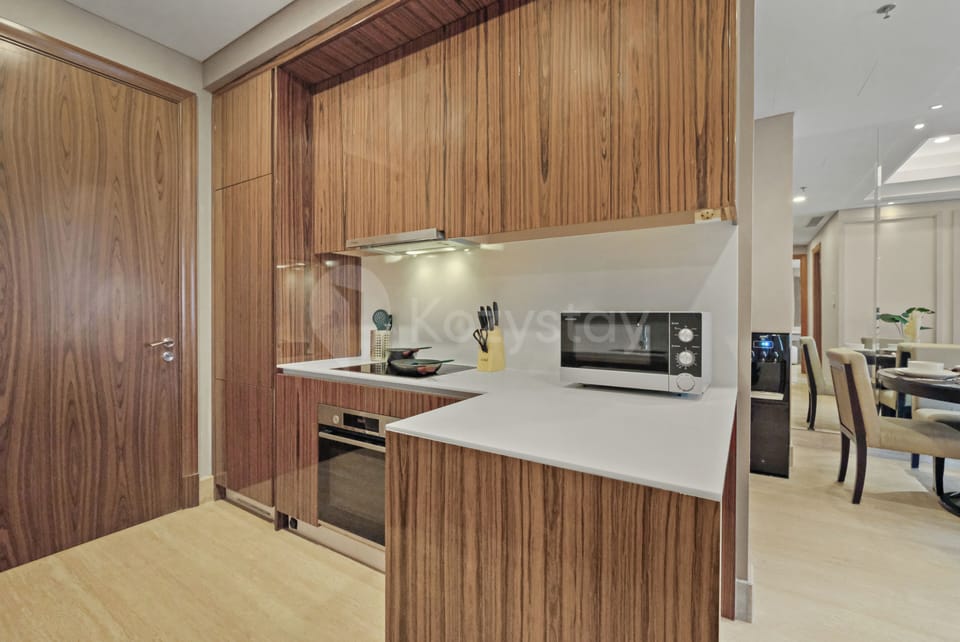 Apartment, 2 Bedrooms, City View | Private kitchen | Full-size fridge, microwave, oven, stovetop