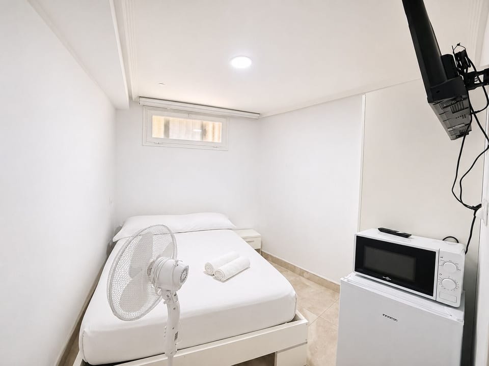 Basic Double Room | WiFi (free)