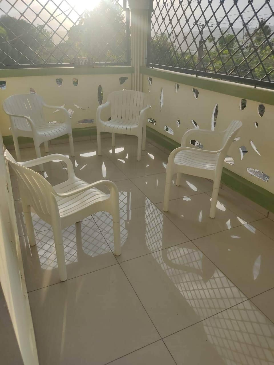 House, 3 Bedrooms | Balcony