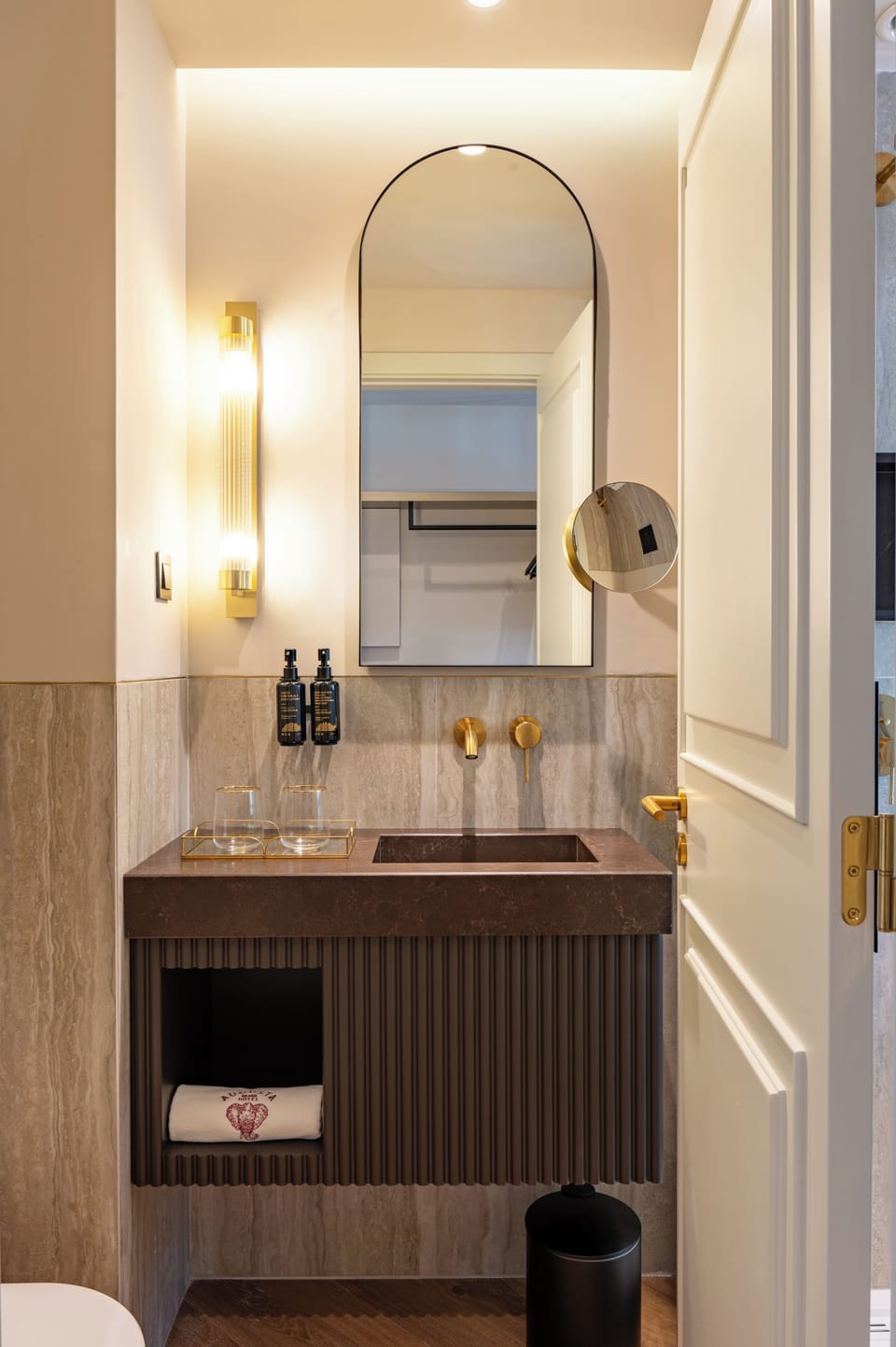 Standard Double Room | Bathroom | Shower, hair dryer, towels, soap