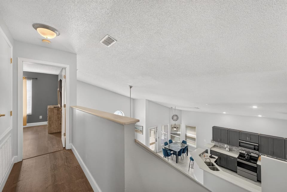 House, Multiple Beds, Pool View (LDE101-705-5-P - Golden light retreat) | Interior