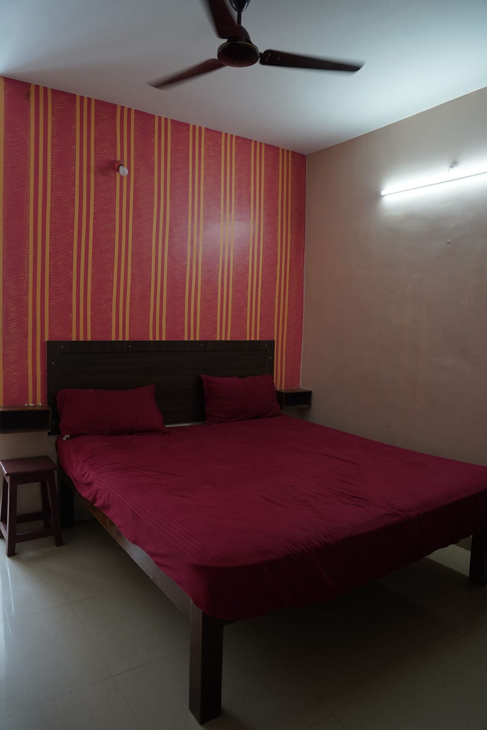 Standard Room | Premium bedding, WiFi (free), bed sheets