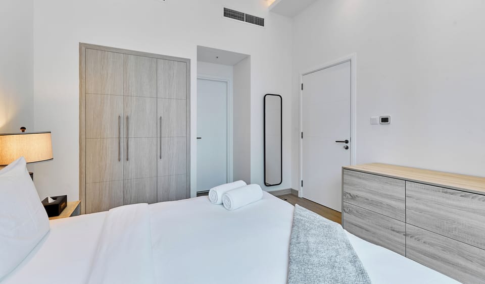 Superior Apartment, Partial Lake View | In-room safe, blackout drapes, iron/ironing board, WiFi (free)