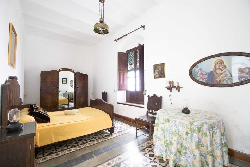 Standard Room, Non Smoking, Air conditioning | Laptop workspace, WiFi (free)