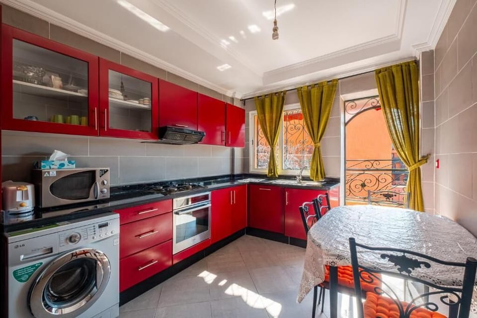 Apartment, Balcony, City View | Private kitchen
