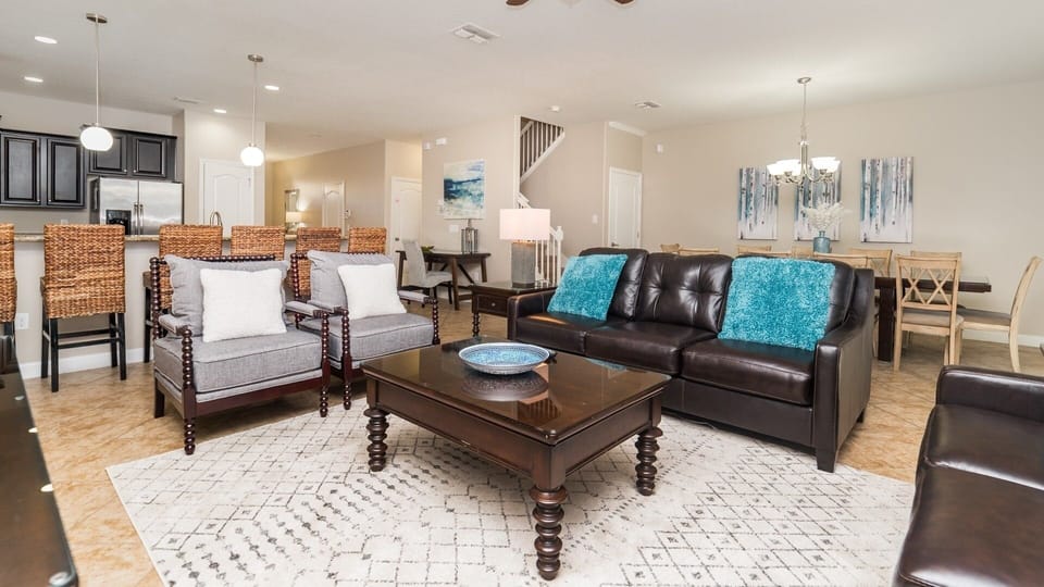 House, Multiple Bedrooms | Living area | Smart TV