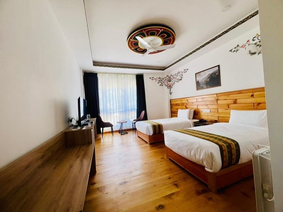 Deluxe Double or Twin Room, Mountain View | Iron/ironing board, WiFi (free)