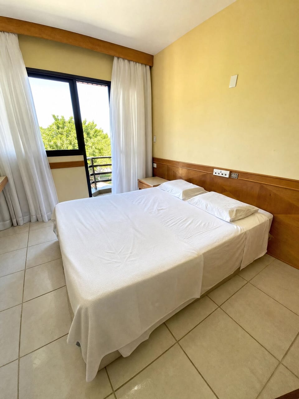 In-room safe, desk, laptop workspace, WiFi (free)