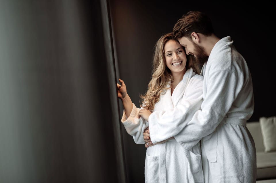 Sauna, steam room, body treatments, aromatherapy, body wraps