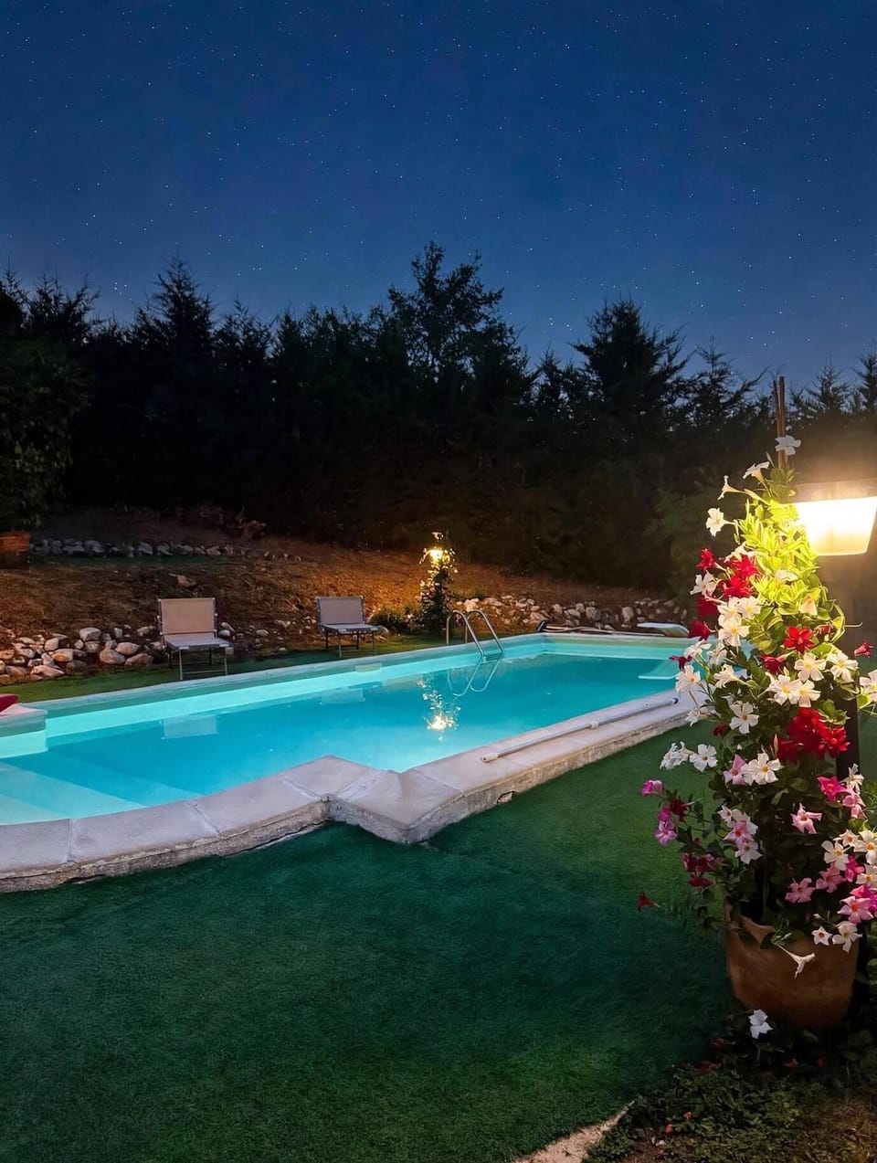 Seasonal outdoor pool