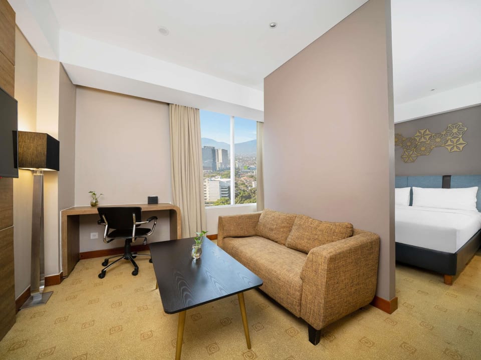 In-room safe, desk, iron/ironing board (on request), WiFi (free)