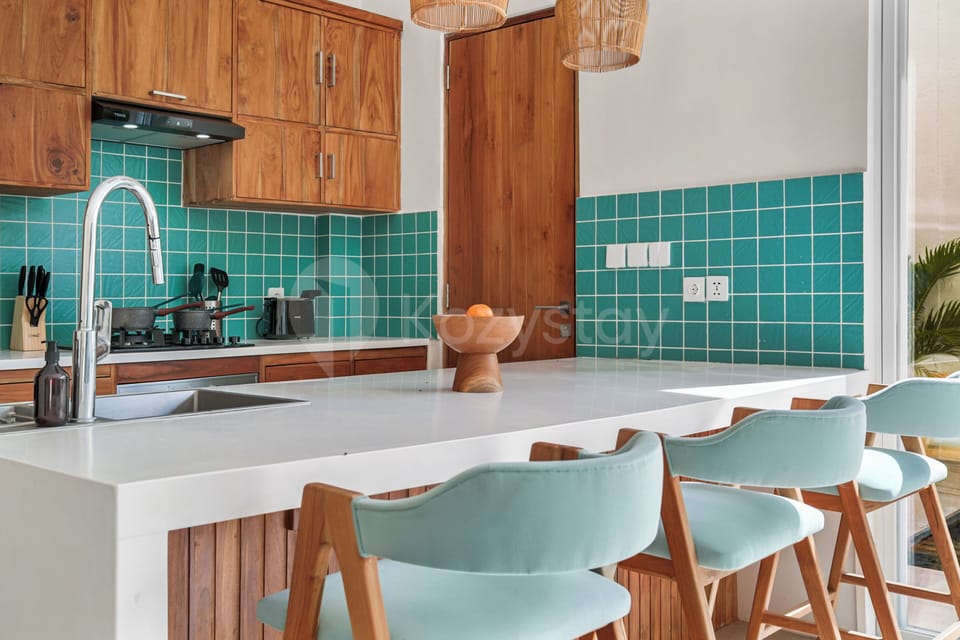 Villa, 3 Bedrooms, Resort View | Private kitchen | Coffee/tea maker, full-size fridge, microwave, oven